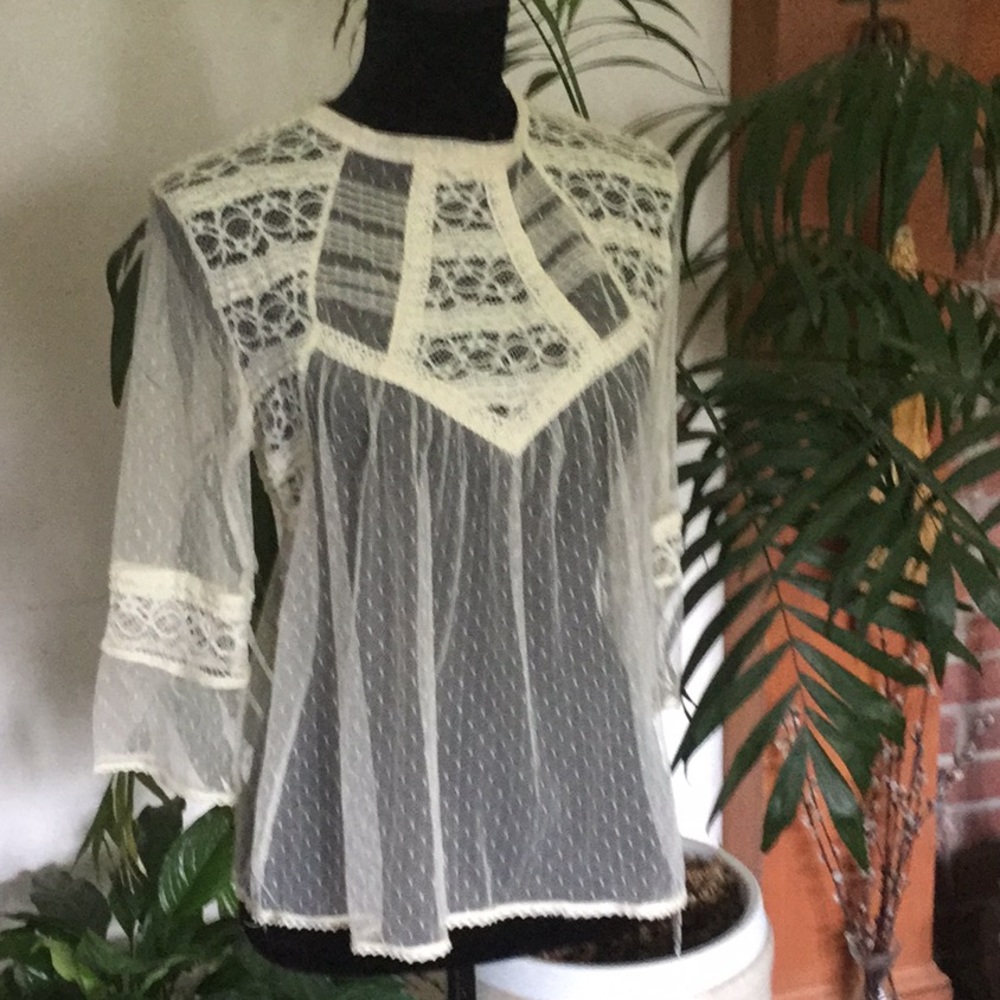 NWT J Gee chiffon and lace top